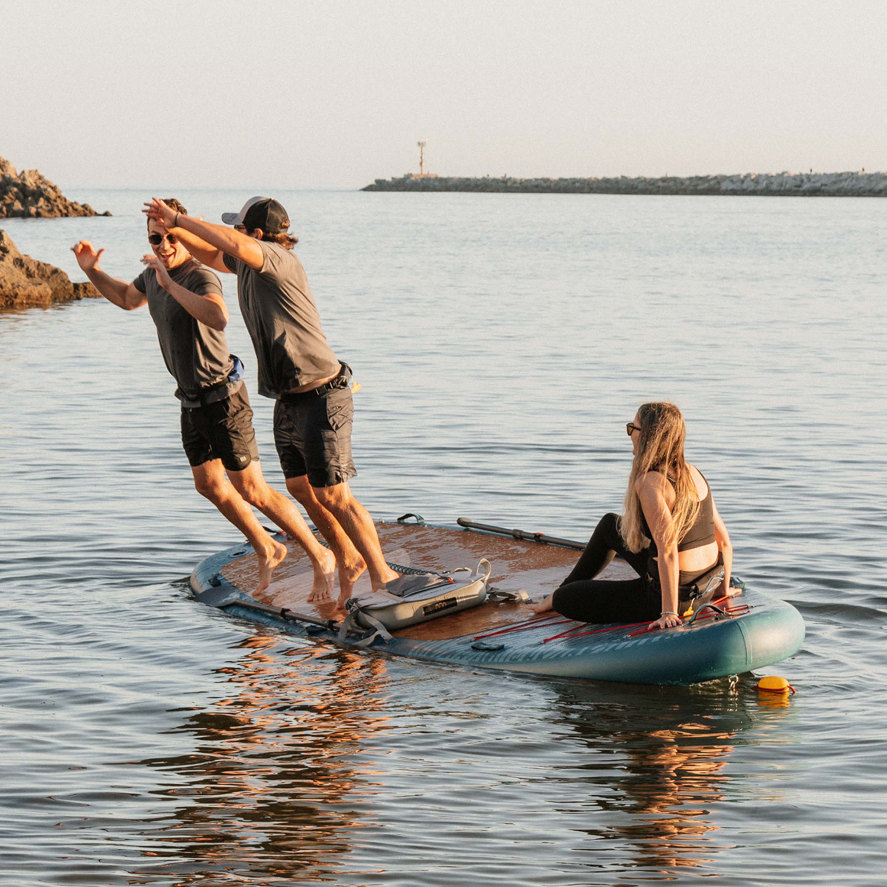 Weekender Crew XL Multi-Person Inflatable Stand Up Paddle Board 15’ - Image 3